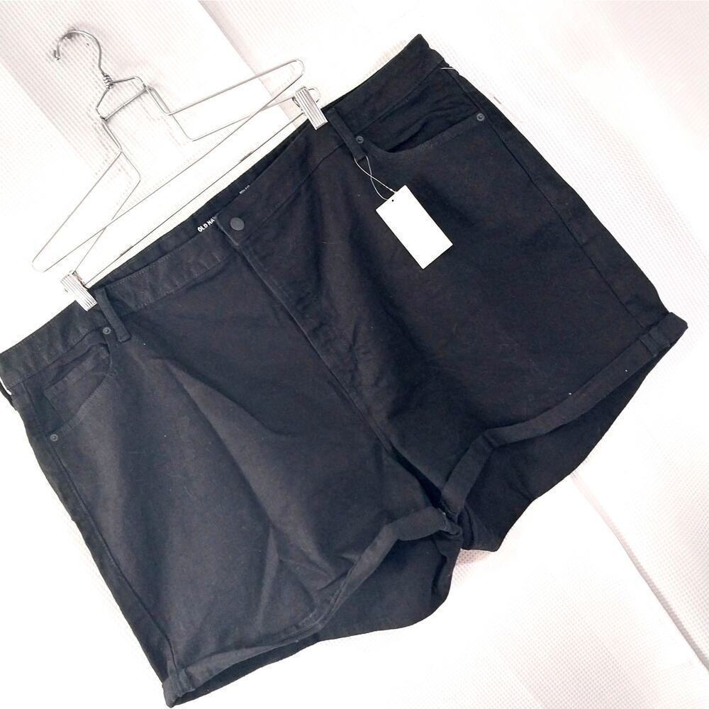 NWT! OLD NAVY! RICH BLACK DENIM, ROLLED BOTTOM 5 POCKET JEANS SHORTS! SZ 30